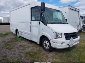  Salvage Isuzu Reach