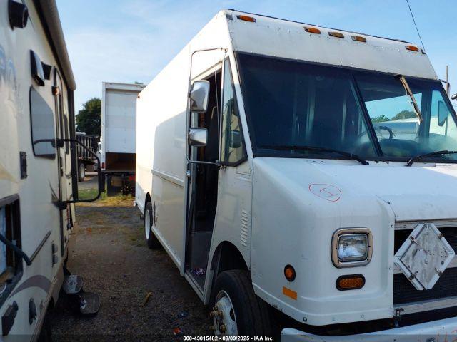  Salvage Freightliner Chassis
