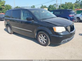  Salvage Chrysler Town & Country