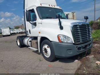  Salvage Freightliner Cascadia 125