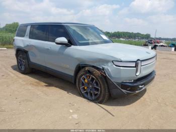  Salvage Rivian R1s