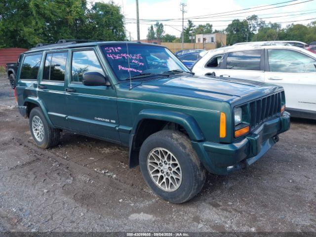  Salvage Jeep Cherokee
