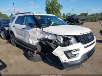  Salvage Ford Explorer