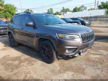  Salvage Jeep Cherokee
