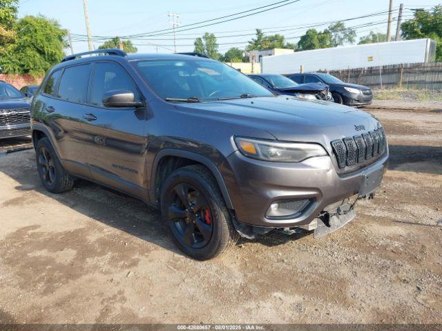  Salvage Jeep Cherokee