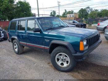  Salvage Jeep Cherokee
