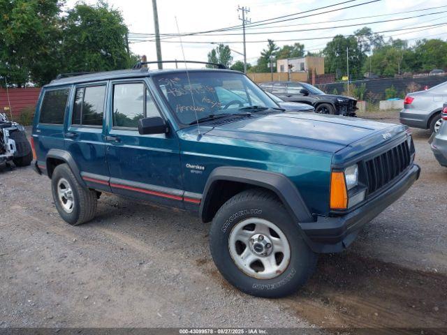  Salvage Jeep Cherokee