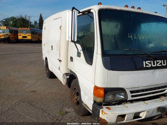  Salvage Isuzu Npr