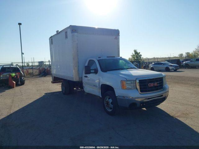  Salvage General Motors Sierra 3500hd Chassis