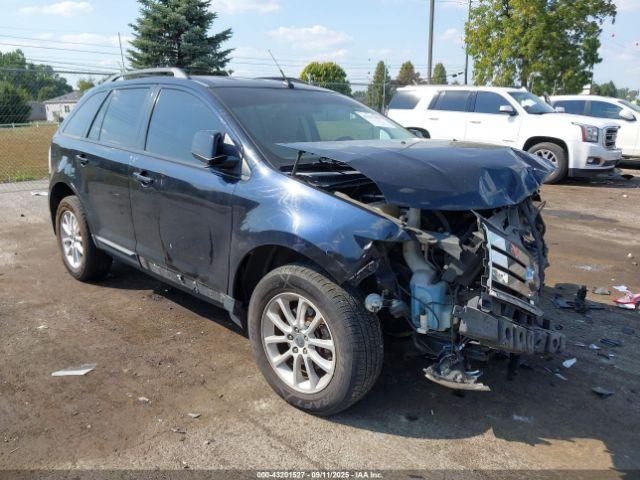  Salvage Ford Edge
