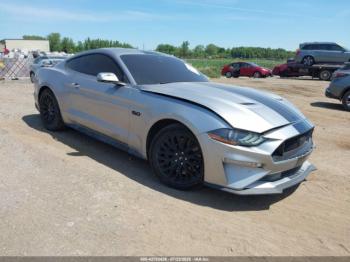  Salvage Ford Mustang