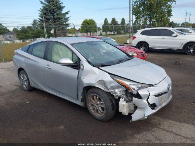  Salvage Toyota Prius
