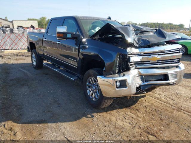  Salvage Chevrolet Silverado 2500