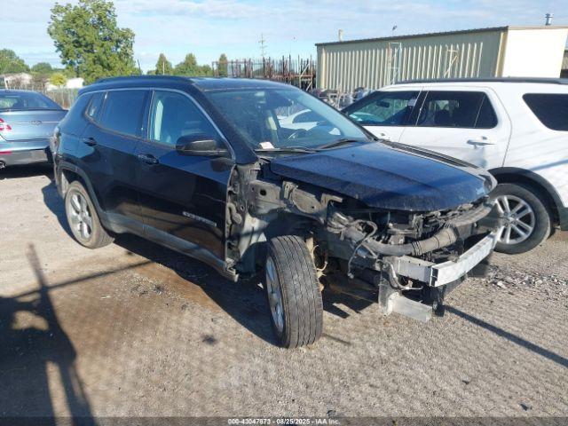  Salvage Jeep Compass