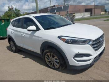  Salvage Hyundai TUCSON