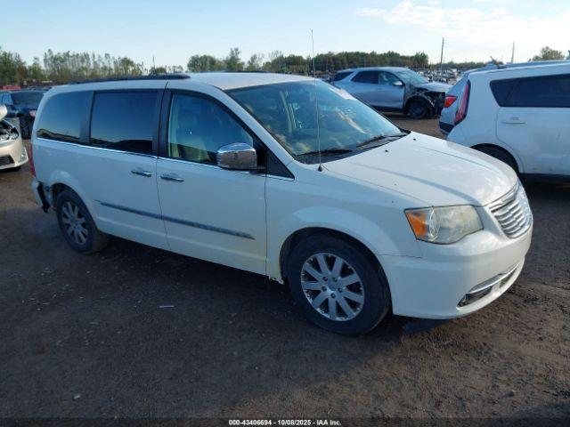  Salvage Chrysler Town & Country