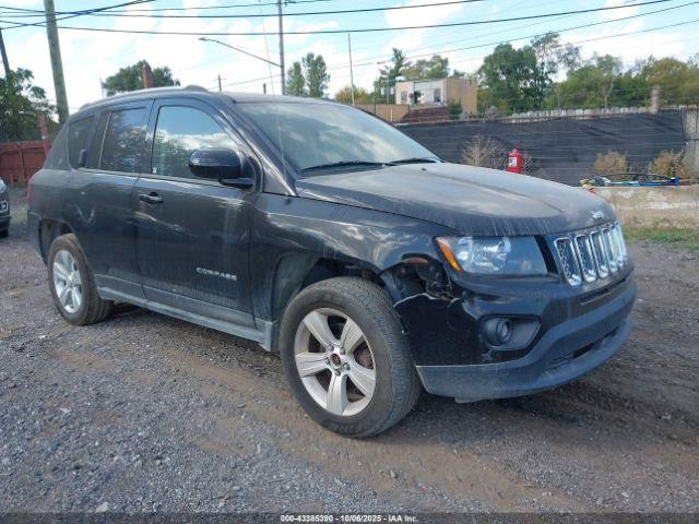  Salvage Jeep Compass
