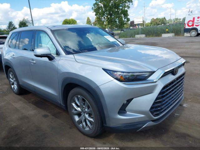  Salvage Toyota Grand Highlander