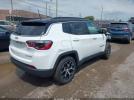 Jeep Compass Limited 4x4 Image 4
