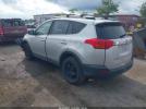 Toyota RAV4 Le Image 4