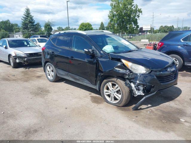  Salvage Hyundai TUCSON