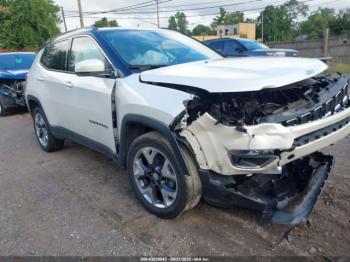  Salvage Jeep Compass