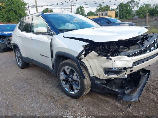  Salvage Jeep Compass