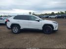 Toyota RAV4 Le Image 13