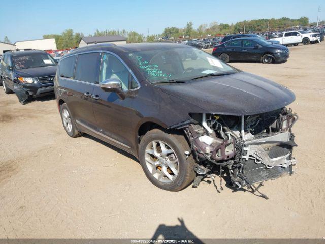  Salvage Chrysler Pacifica