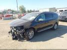 Chrysler Pacifica Limited Image 2
