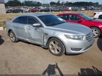  Salvage Ford Taurus