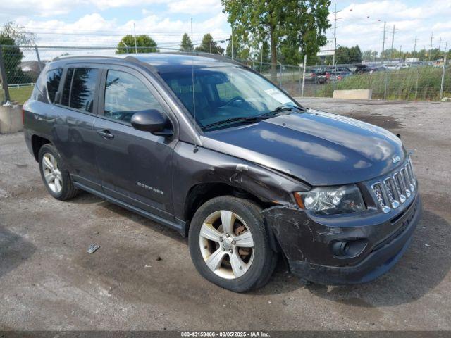  Salvage Jeep Compass
