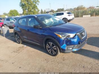  Salvage Nissan Kicks