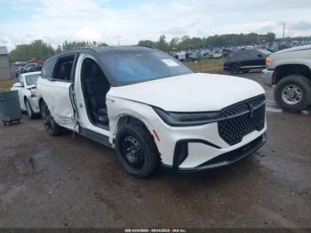  Salvage Lincoln Nautilus