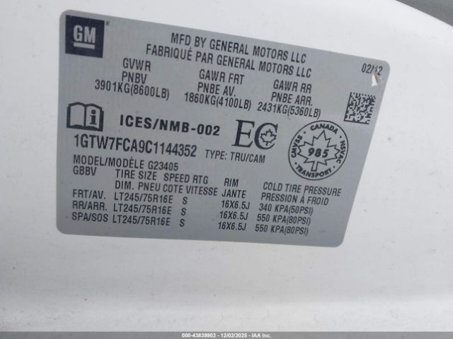 GMC Savana Work Van Image 2