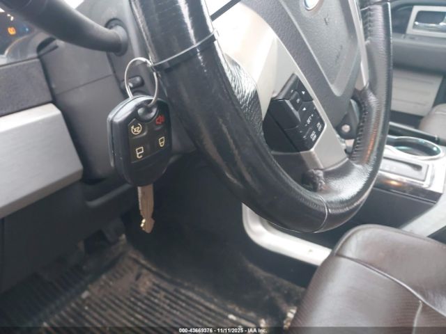 Ford F-150 Platinum Image 12