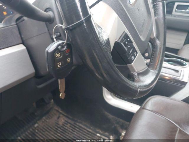 Ford F-150 Platinum Image 12