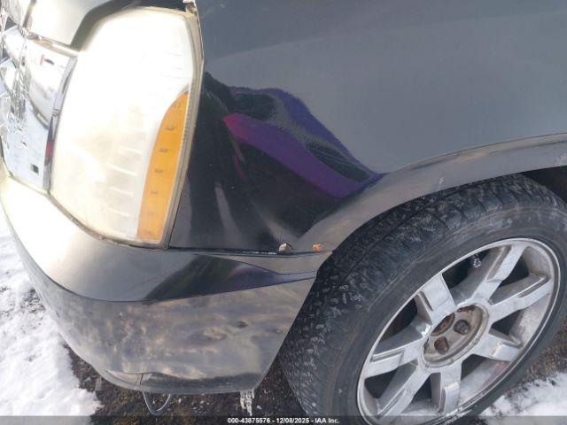 Cadillac Escalade Standard Image 3