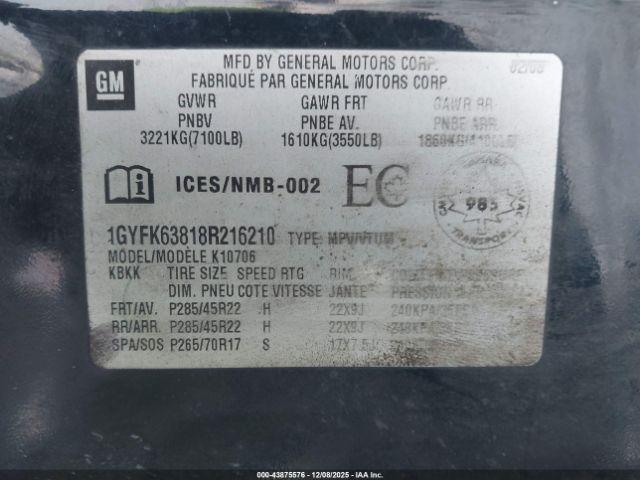 Cadillac Escalade Standard Image 6