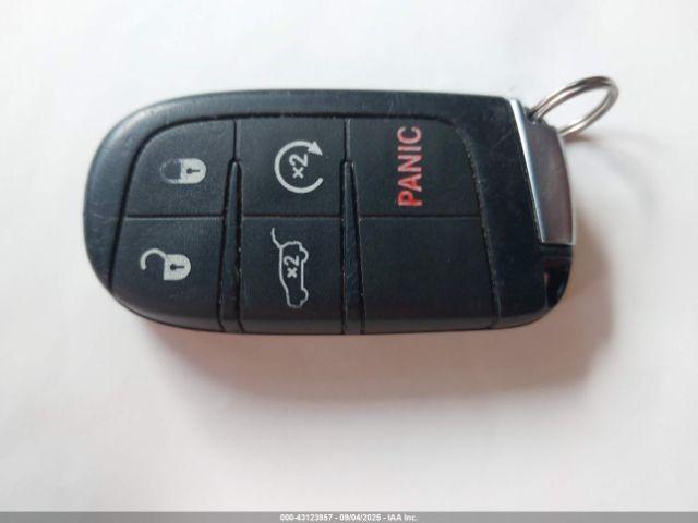 Jeep Grand Cherokee Summit 4x4 Image 9