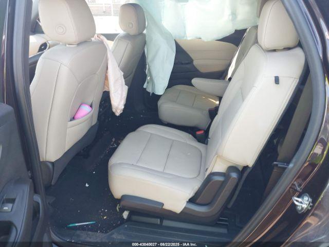 Chevrolet Traverse Fwd Lt Leather Image 2