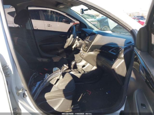 Chevrolet Spark Fwd 1lt Automatic Image 12