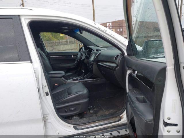 Kia Sorento Limited V6 Image 5