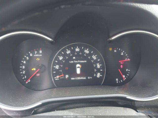 Kia Sorento Limited V6 Image 9