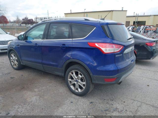 Ford Escape Titanium Image 3