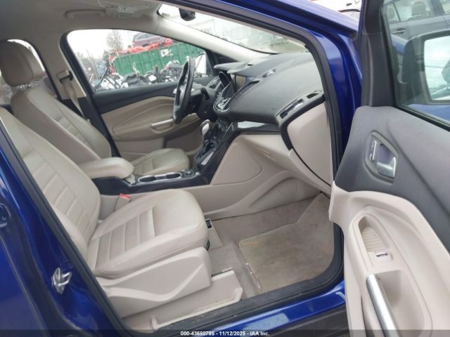 Ford Escape Titanium Image 7