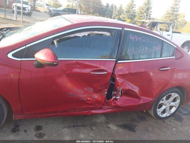 Chevrolet Cruze Premier Auto Image 14