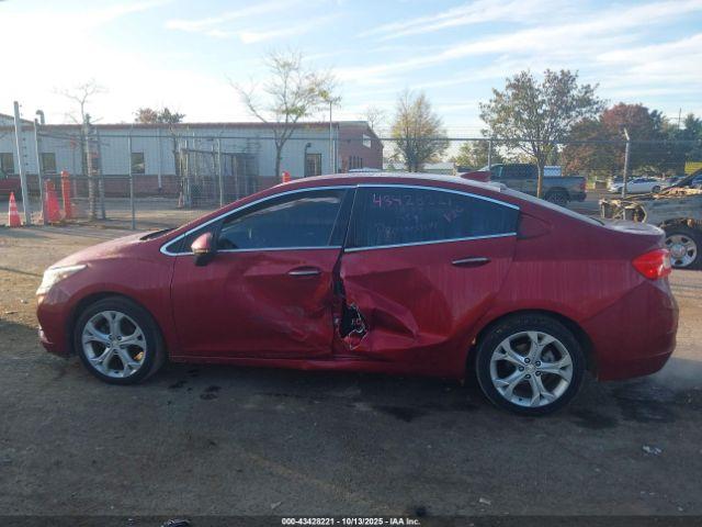 Chevrolet Cruze Premier Auto Image 12