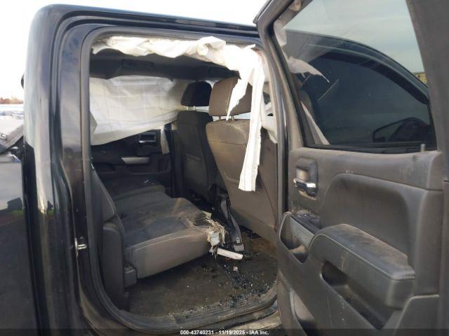 Chevrolet Silverado 1500 Image 10