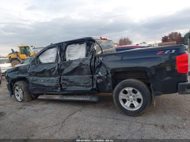 Chevrolet Silverado 1500 Image 12